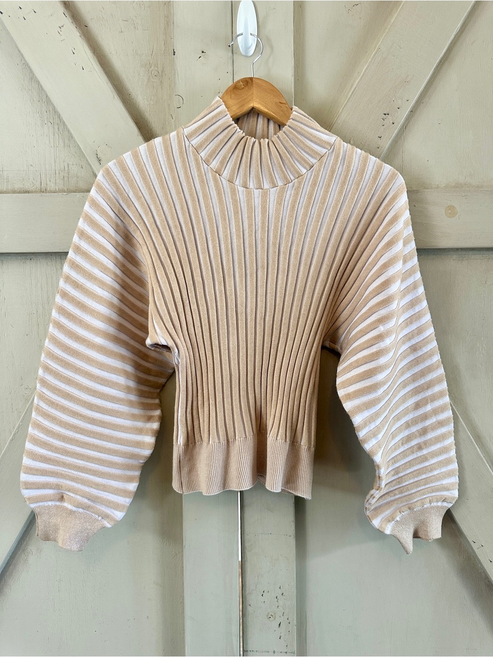 Free People Mad Chill M Ribbed Mock Neck Balloon Sleeve Sweater Beige Cream Knit